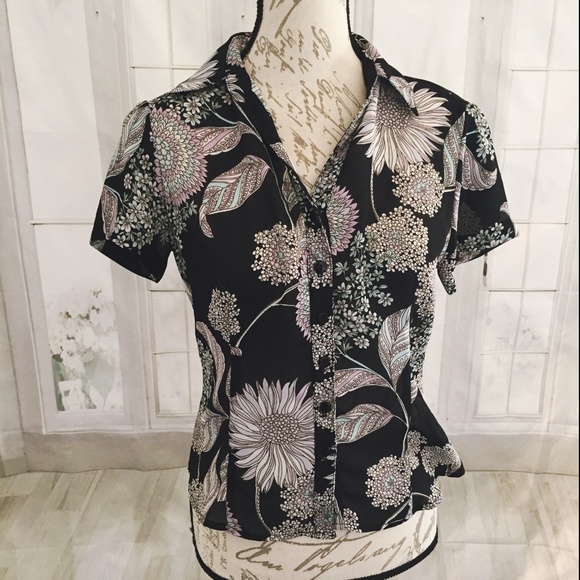 conrad c Tops - Conrad C Collection Women's 4 Black Floral Career